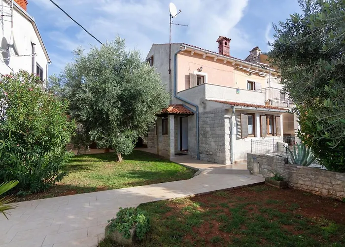 House With A Parking Space Valtura, - 16611 Pula